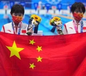 东京奥运游泳运动员名字带水夺冠是玄学还是巧合